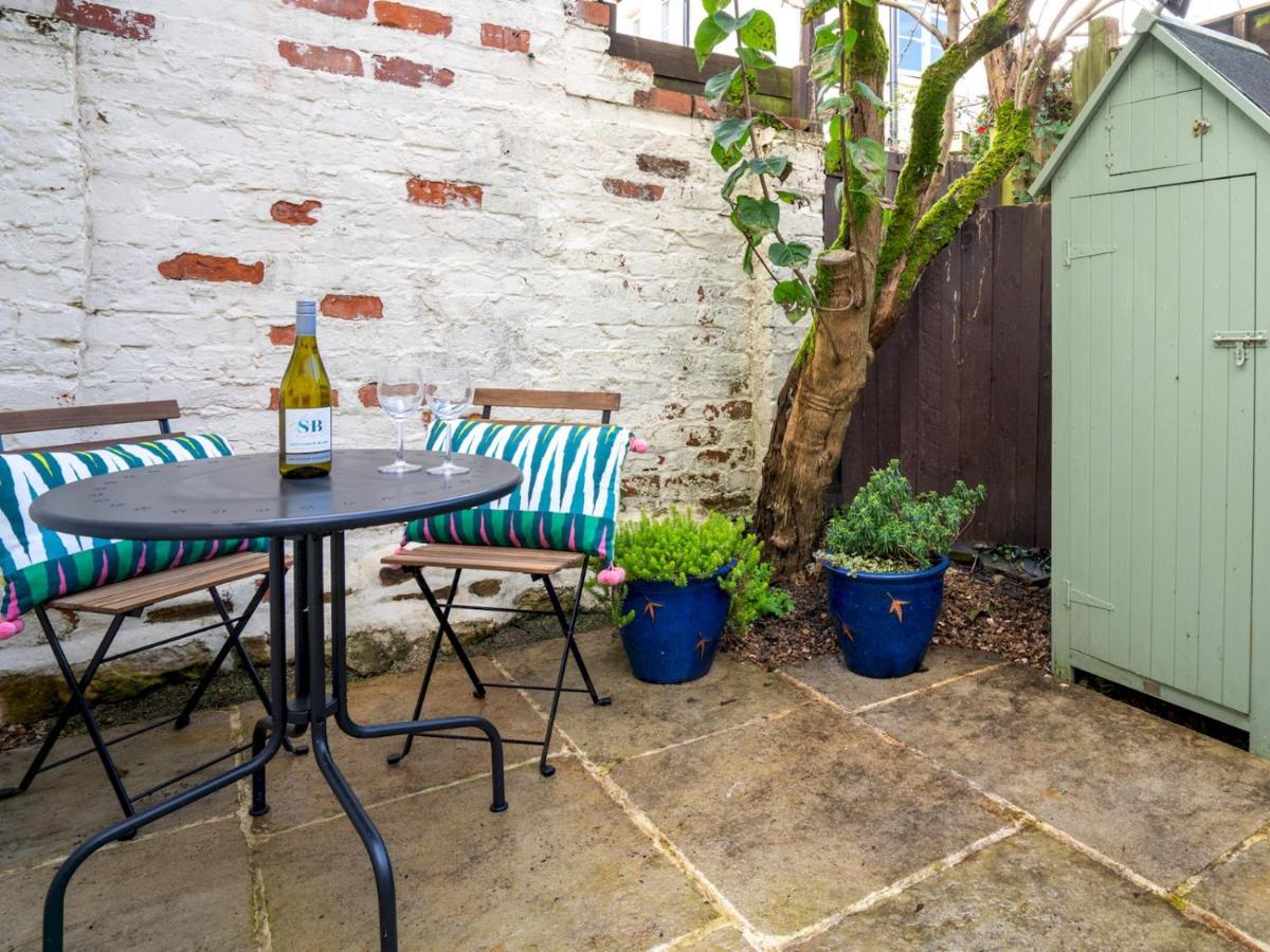 Quarry Courtyard Garden Pass The Keys